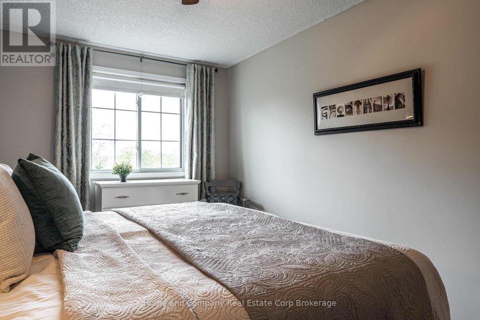 160 Athlone Crescent Property Photo 27