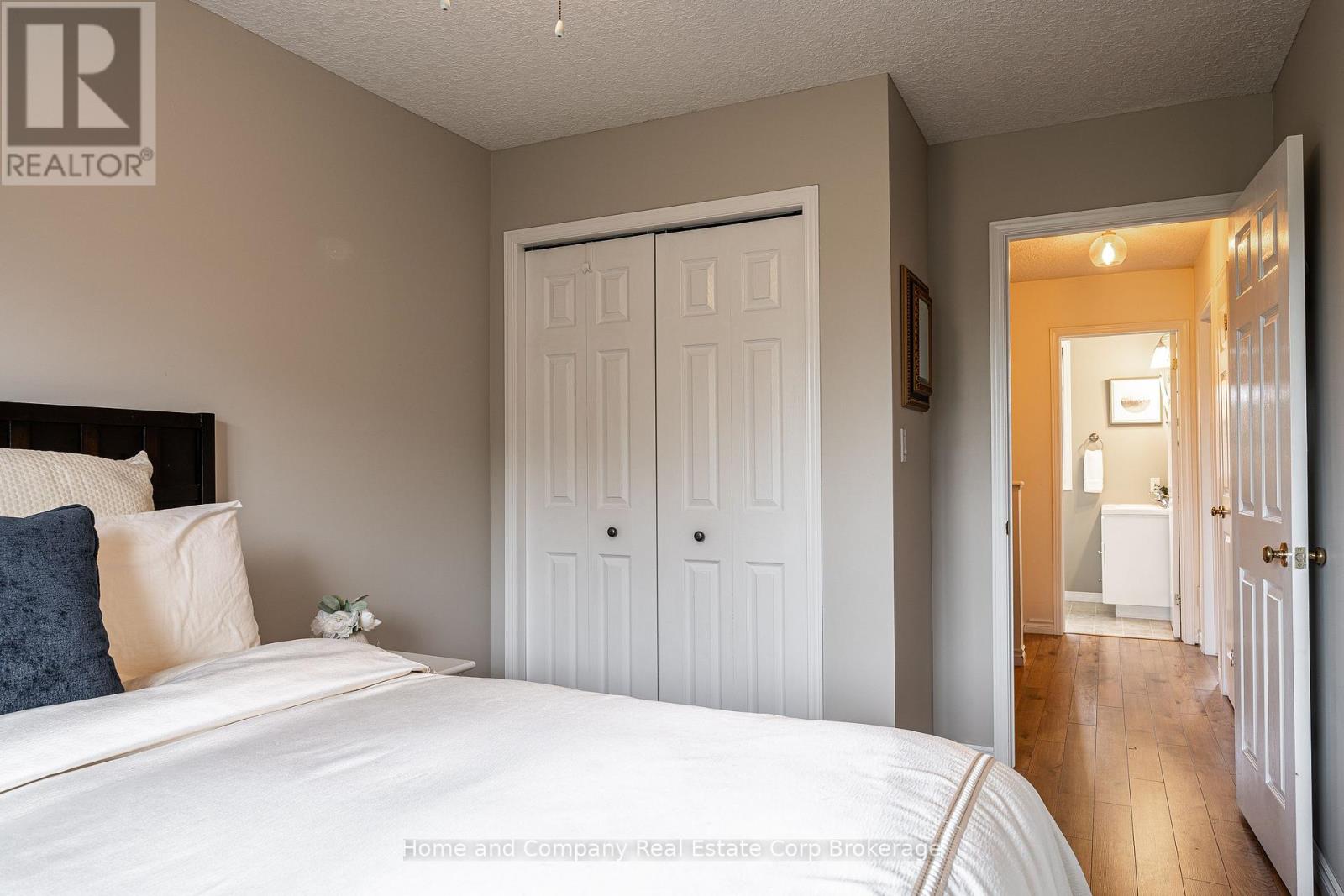 160 Athlone Crescent Property Photo 32