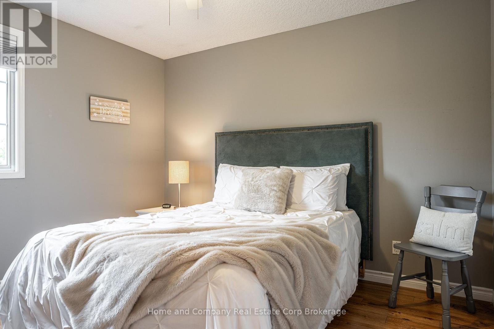 160 Athlone Crescent Property Photo 33