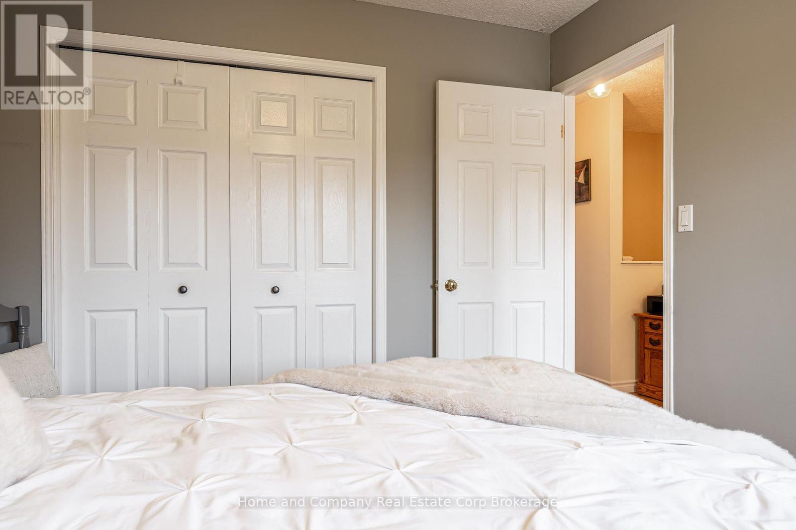 160 Athlone Crescent Property Photo 34