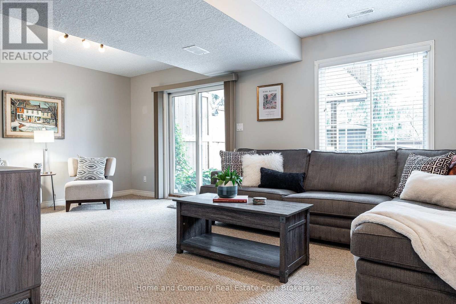 160 Athlone Crescent Property Photo 35