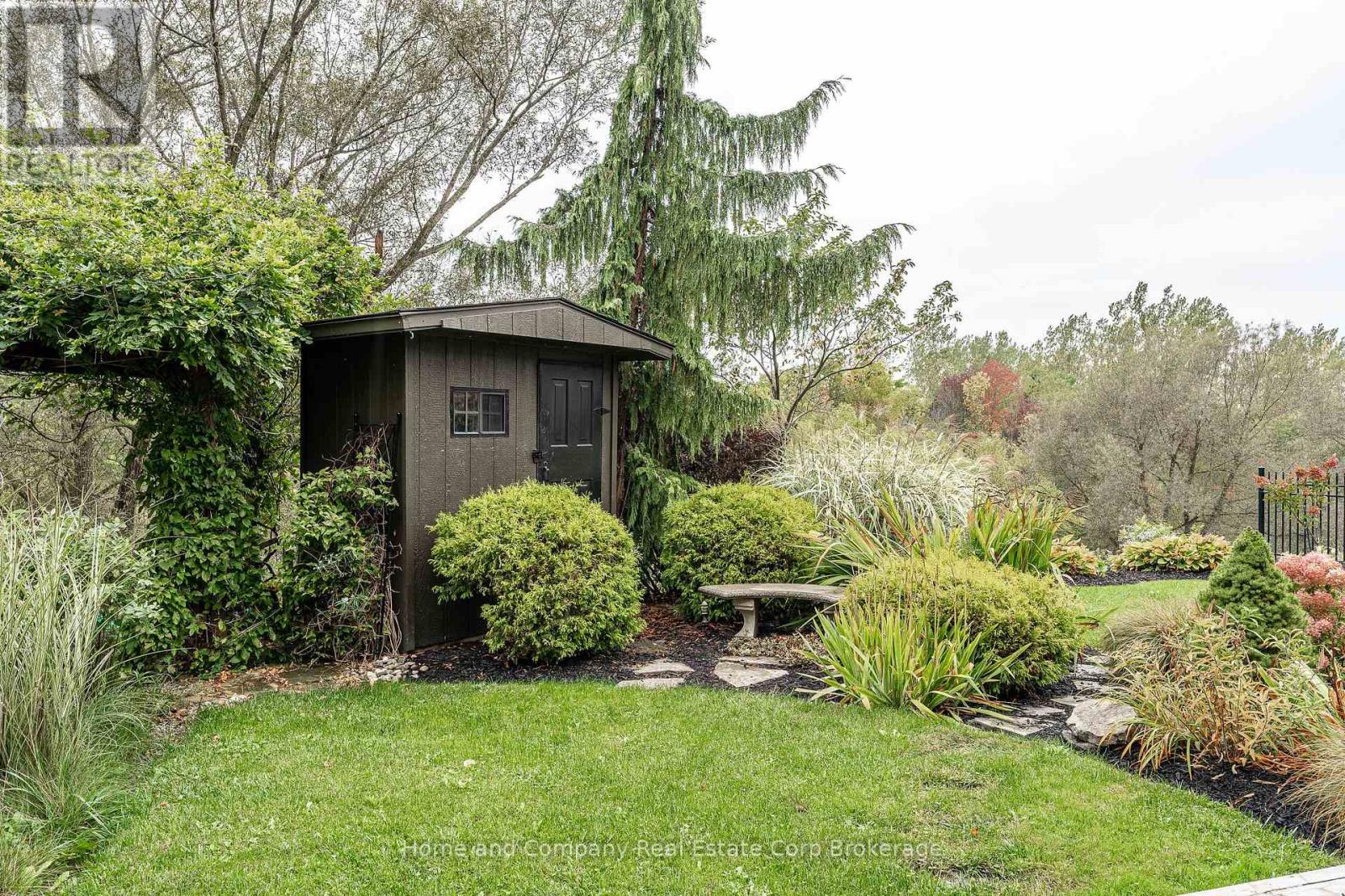160 Athlone Crescent Property Photo 43