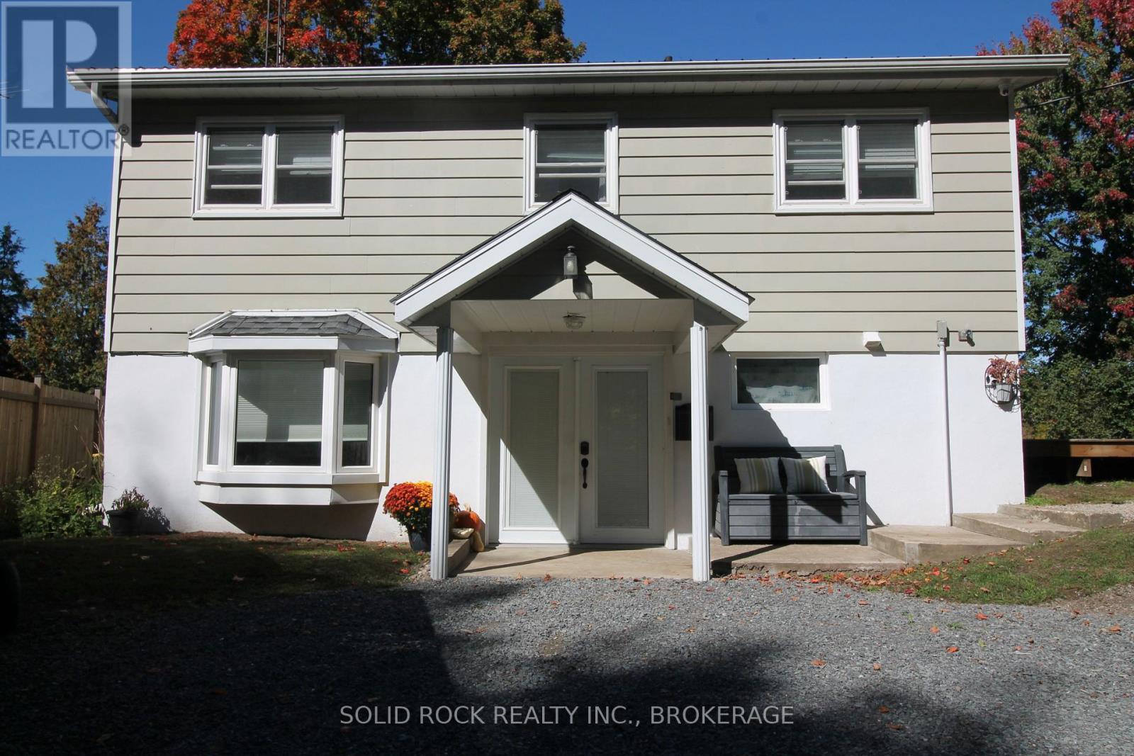 1127 Perry Lane Property Photo 1