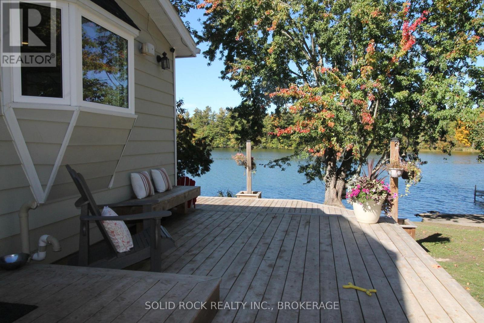 1127 Perry Lane Property Photo 21