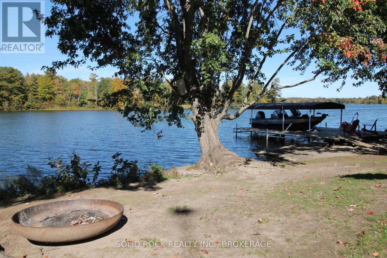 1127 Perry Lane Property Photo 24