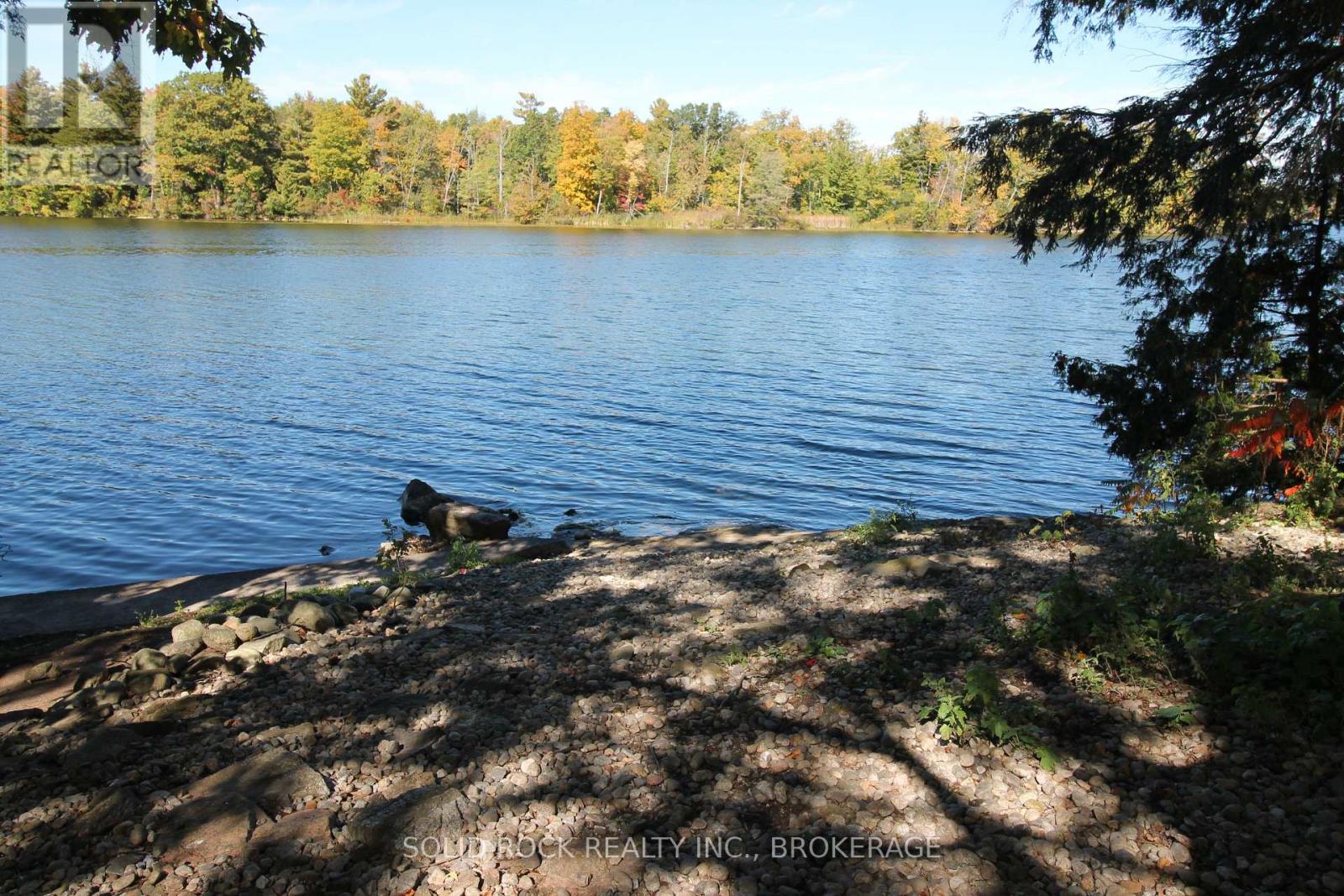1127 Perry Lane Property Photo 25