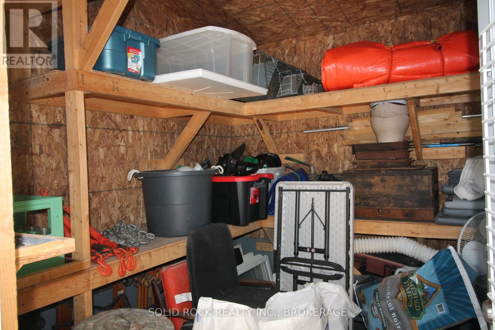 1127 Perry Lane Property Photo 31