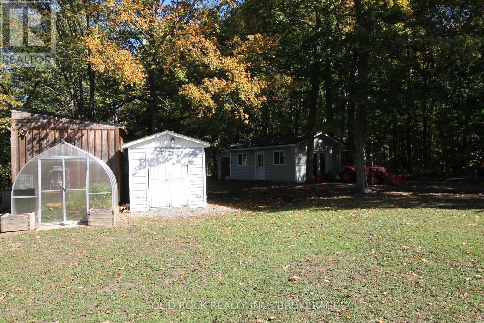 1127 Perry Lane Property Photo 32