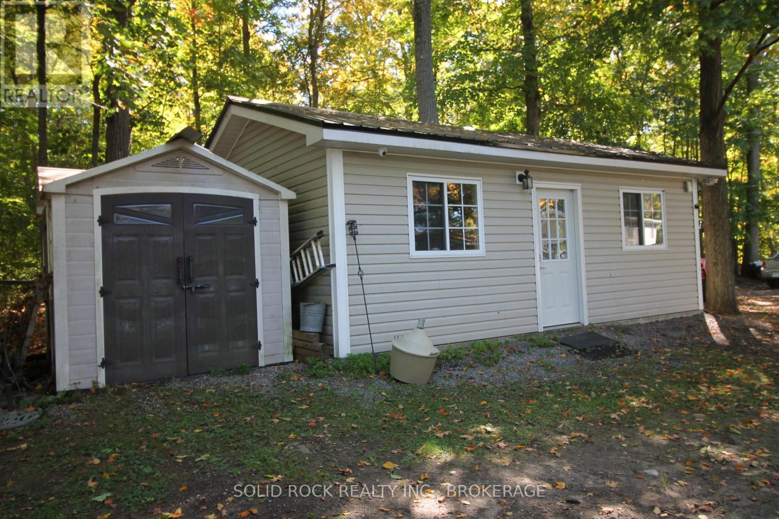 1127 Perry Lane Property Photo 33