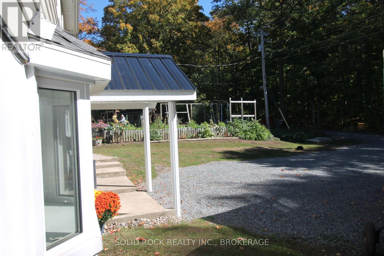 1127 Perry Lane Property Photo 42