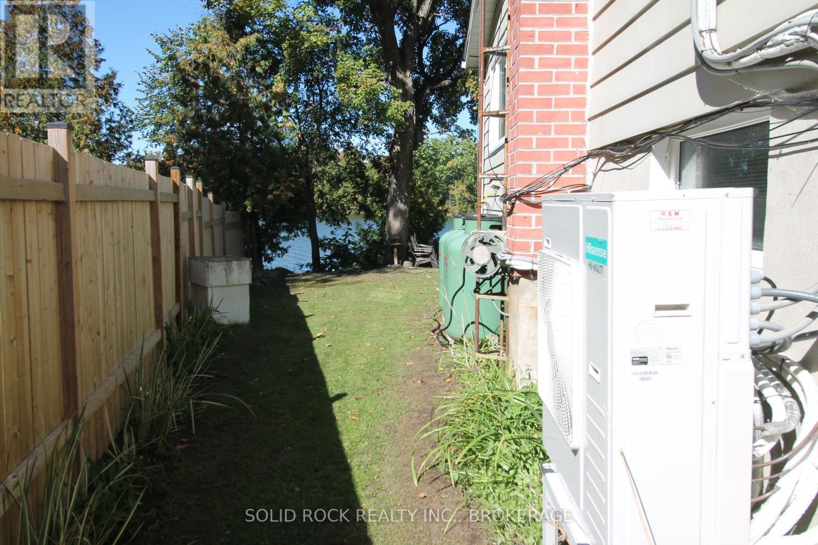 1127 Perry Lane Property Photo 43