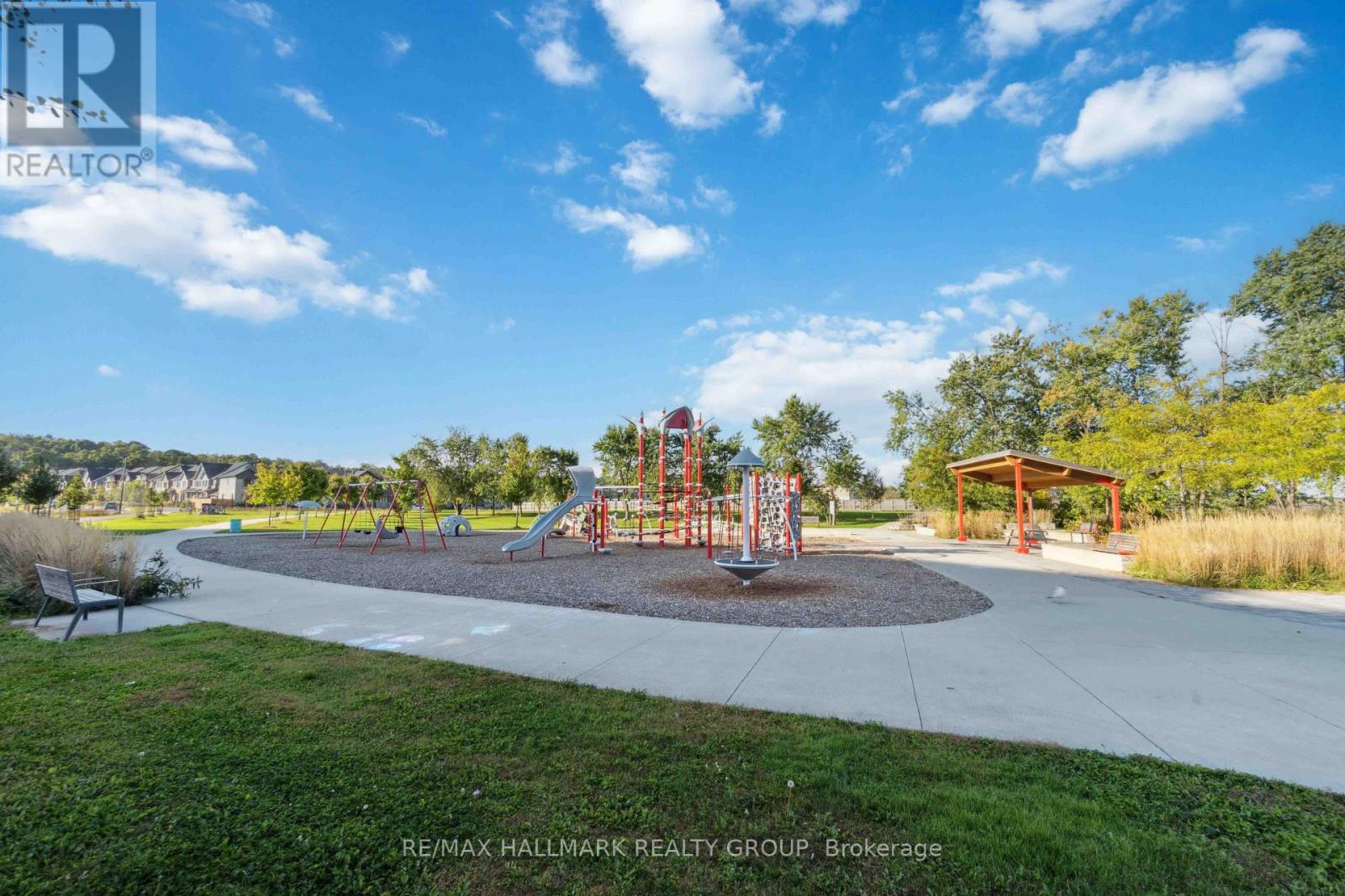 211 - 397 Codds Road Property Photo 3