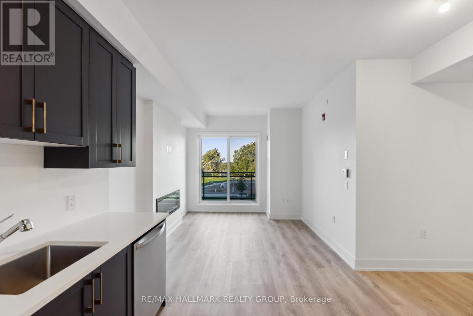 211 - 397 Codds Road Property Photo 11