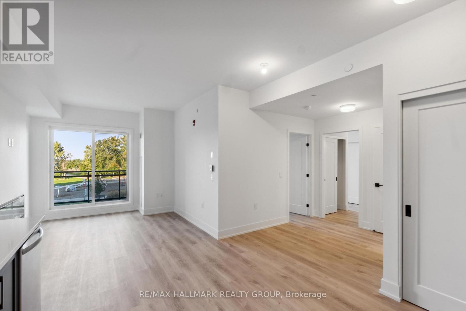 211 - 397 Codds Road Property Photo 12