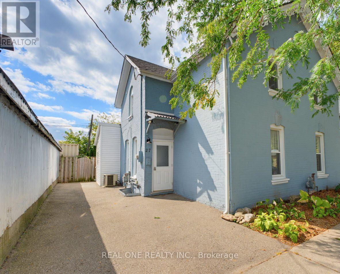 27 Gilkison Street Property Photo 4