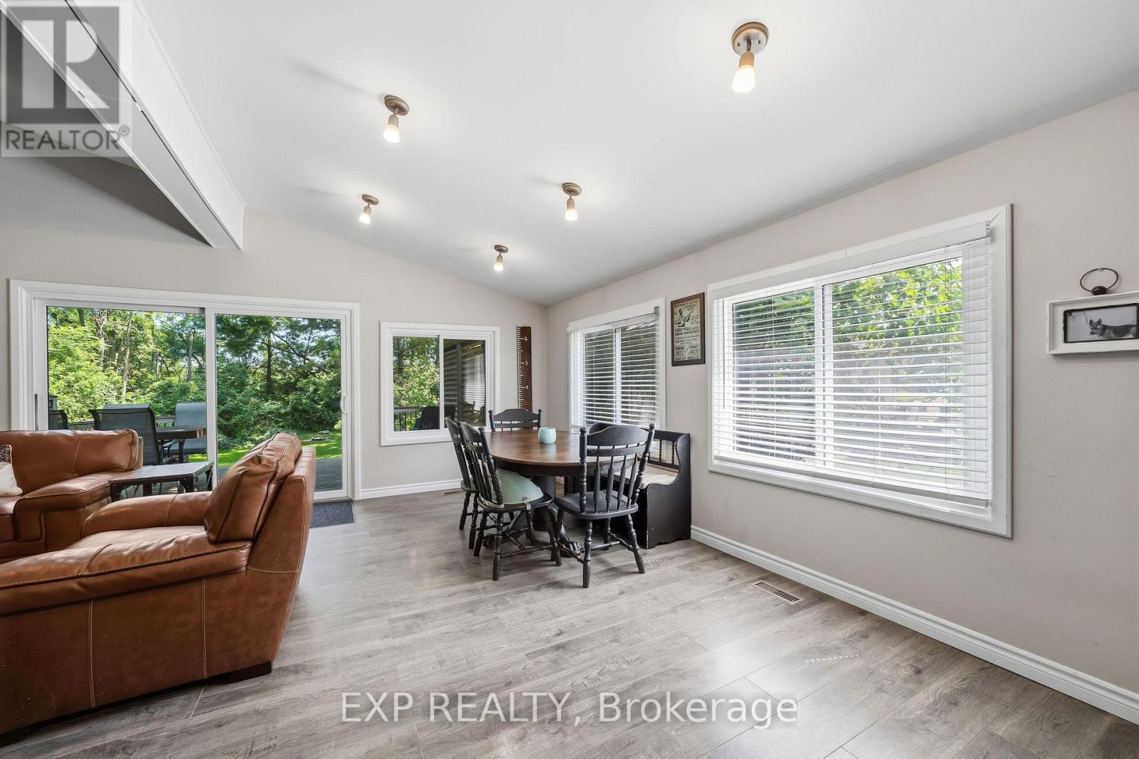 250 Orchard Avenue Property Photo 8