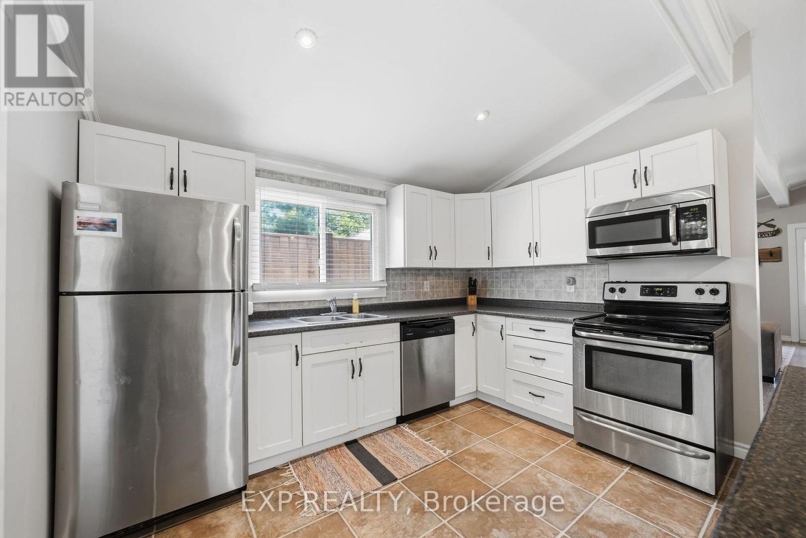 250 Orchard Avenue Property Photo 10