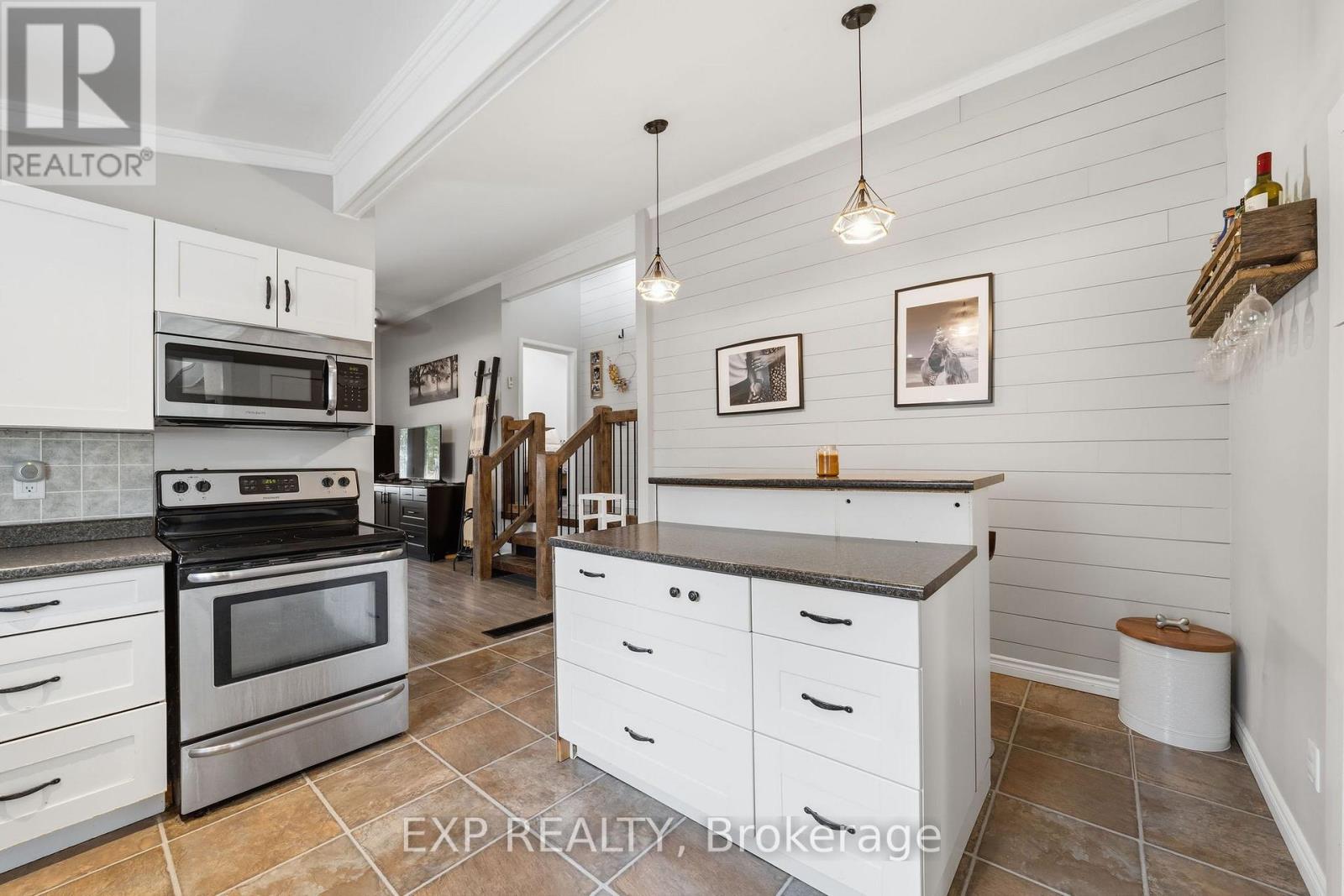 250 Orchard Avenue Property Photo 11