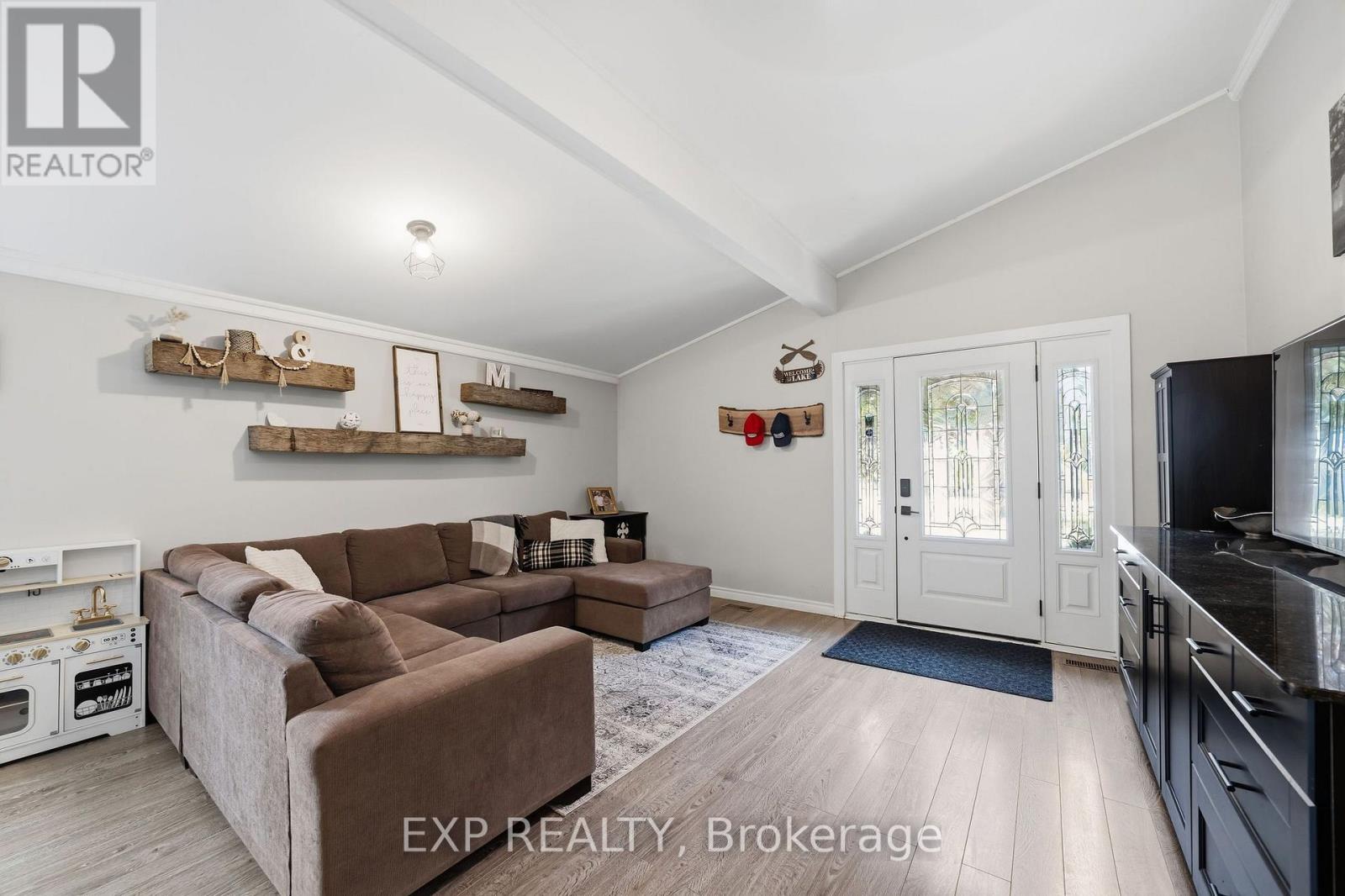 250 Orchard Avenue Property Photo 12