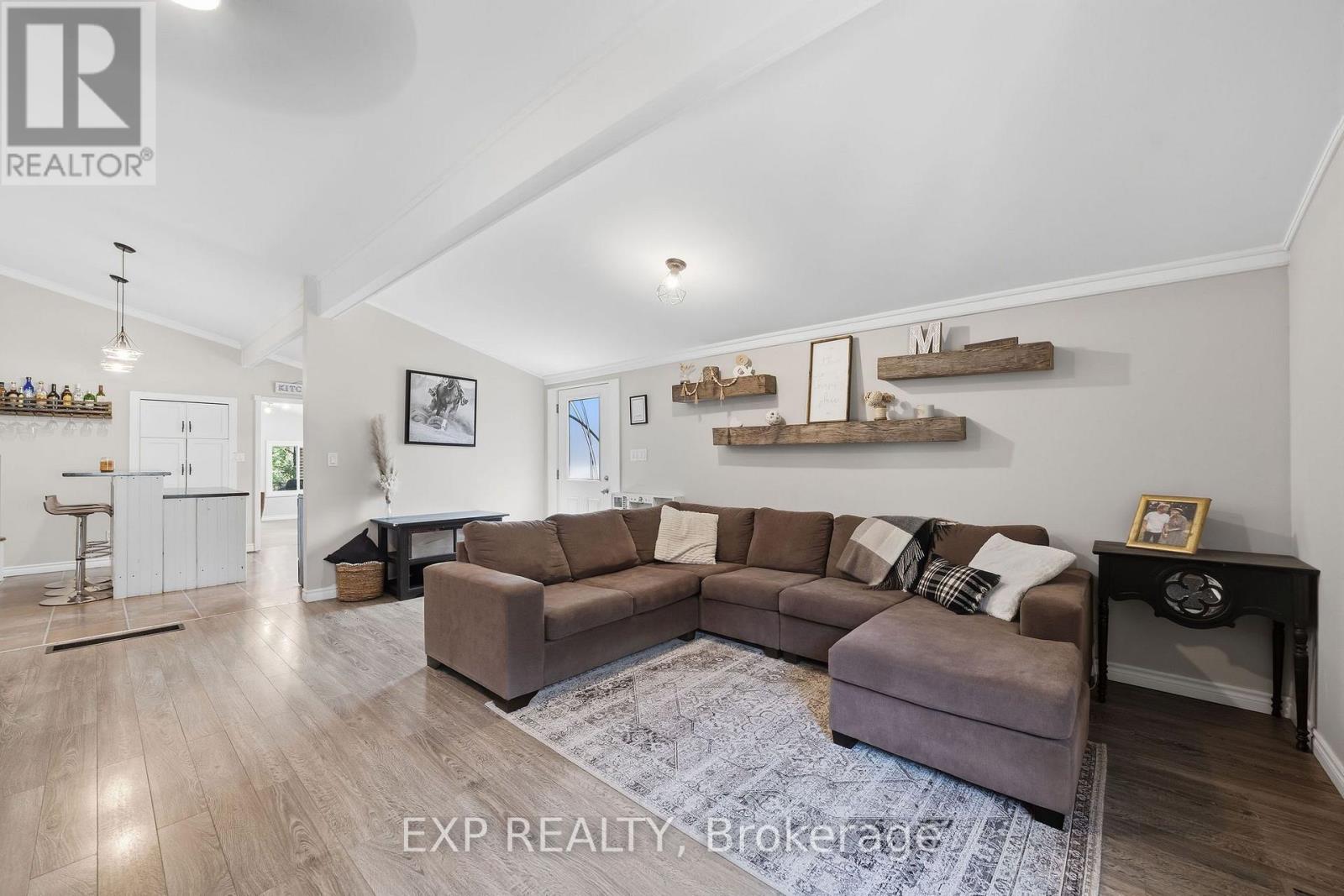 250 Orchard Avenue Property Photo 14