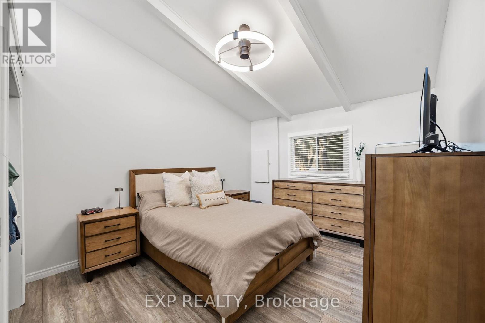 250 Orchard Avenue Property Photo 16