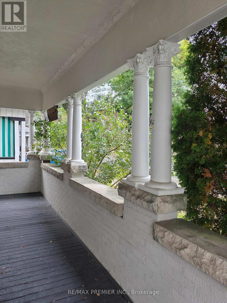 95 Cayuga Street Property Photo 6