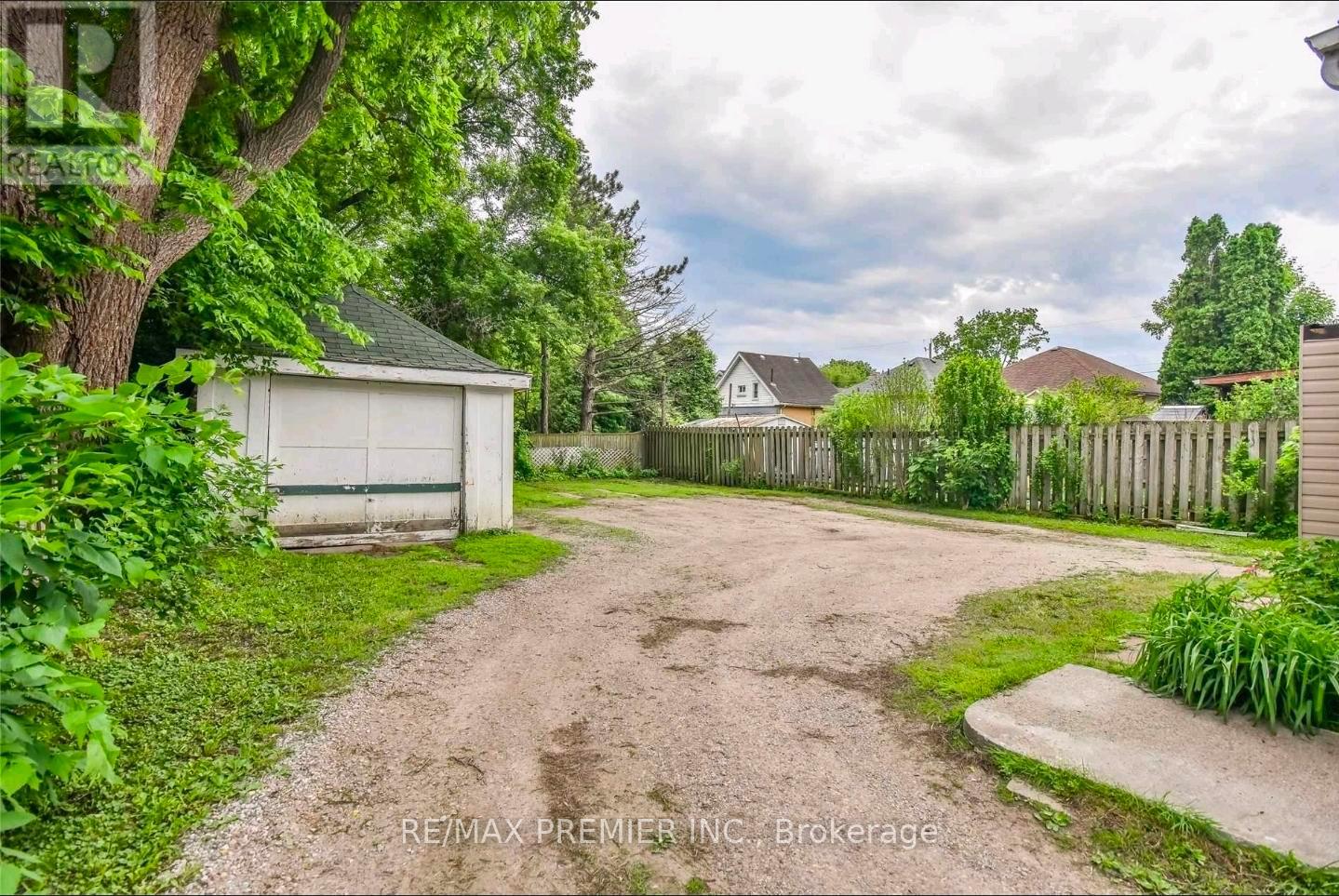 95 Cayuga Street Property Photo 23