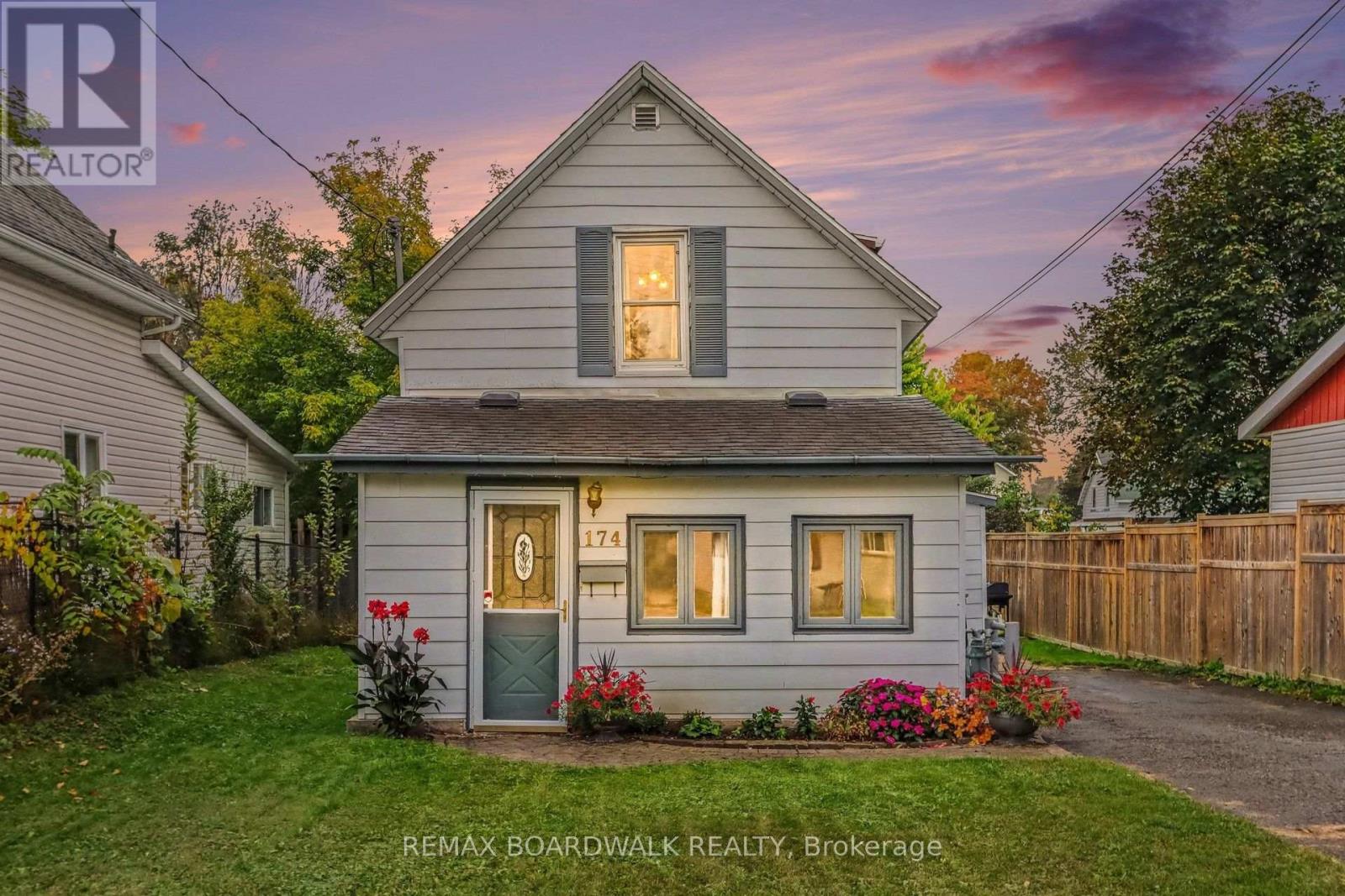 174 Munro Street Property Photo 2