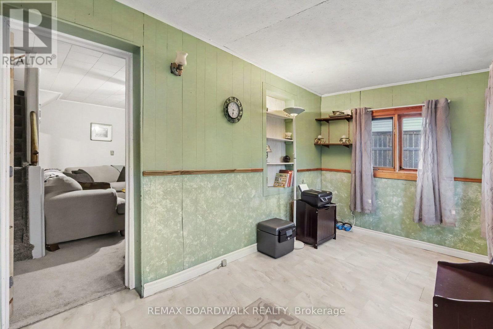 174 Munro Street Property Photo 15