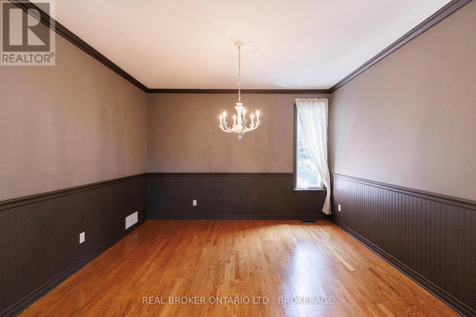 11 Redbridge Crescent Property Photo 17