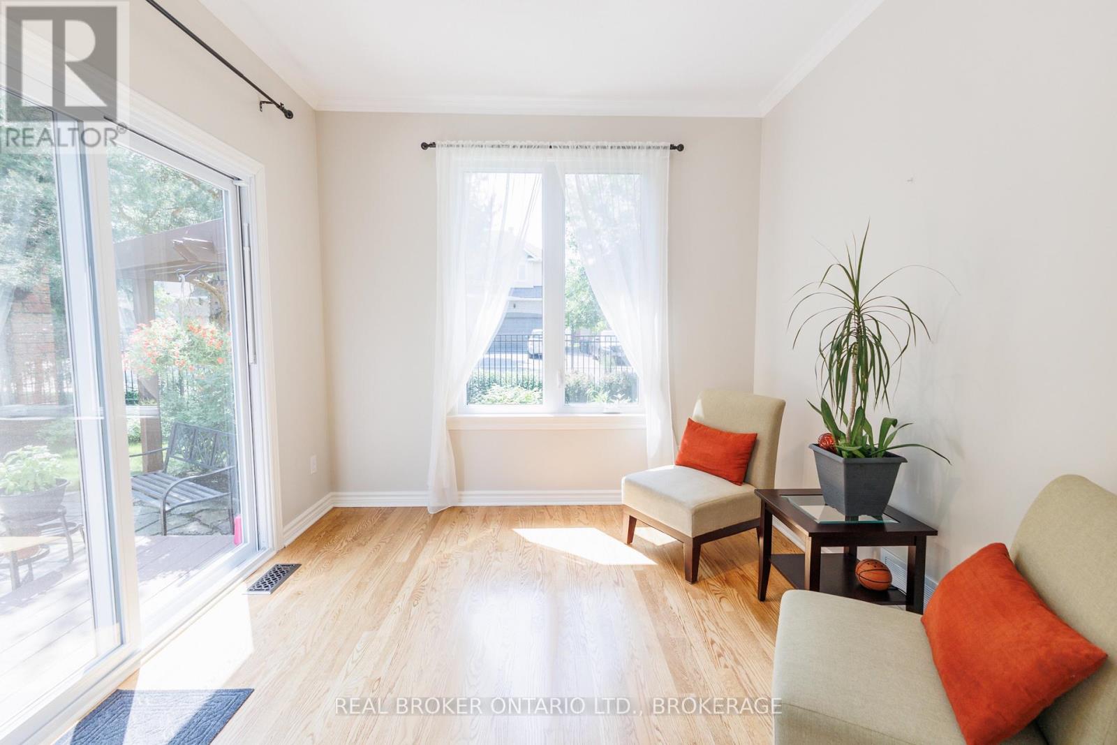 11 Redbridge Crescent Property Photo 27