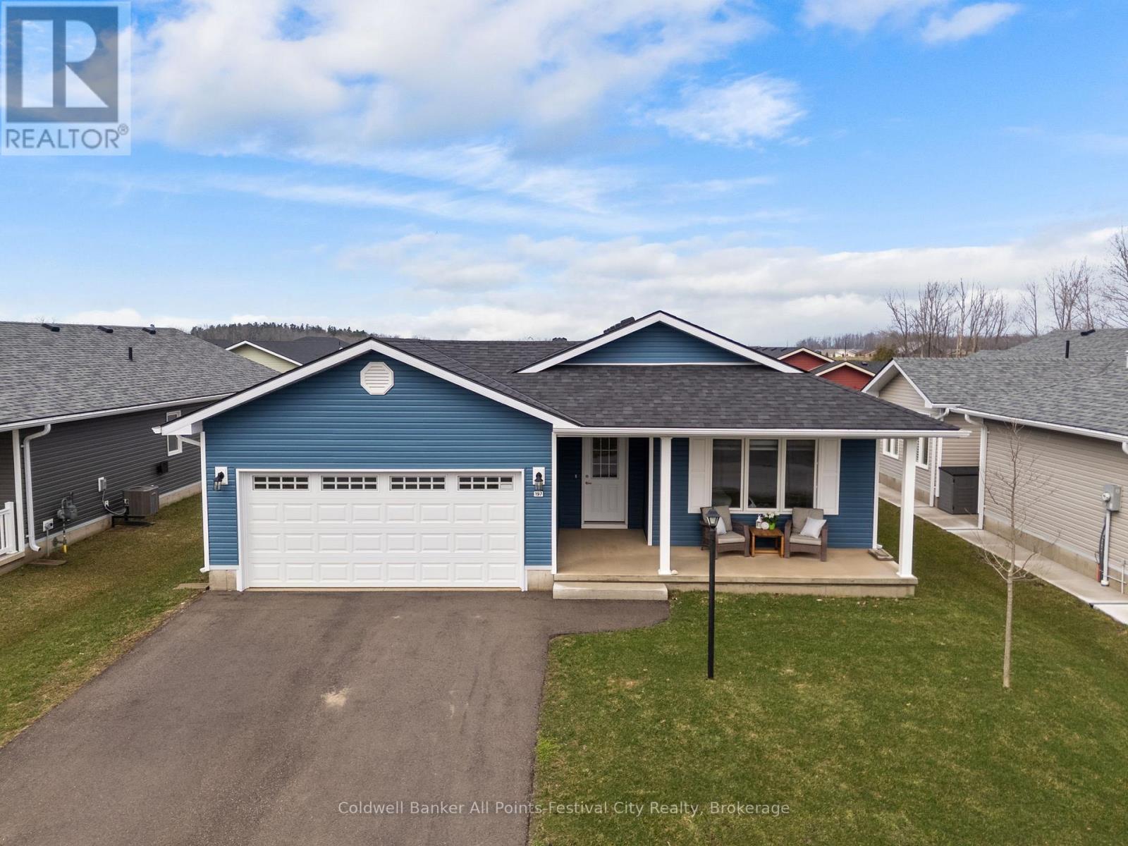 197 Lake Breeze Drive Photo de la propriété 1