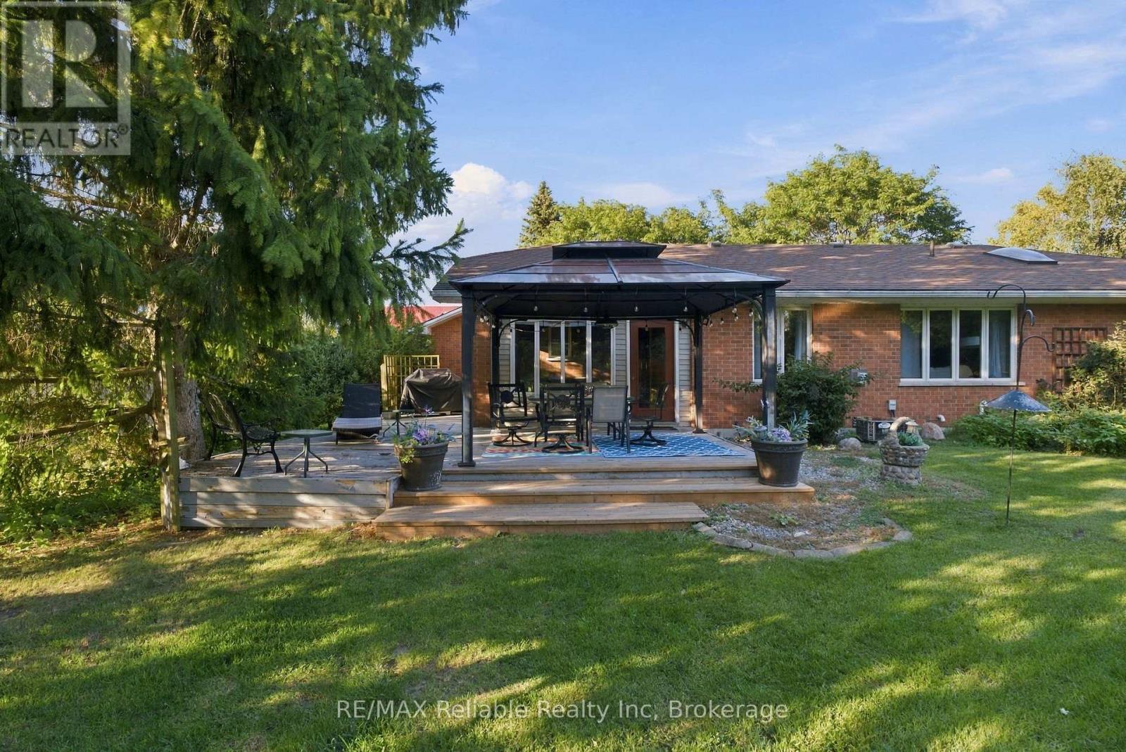 33895 Bissonette Avenue Property Photo 8