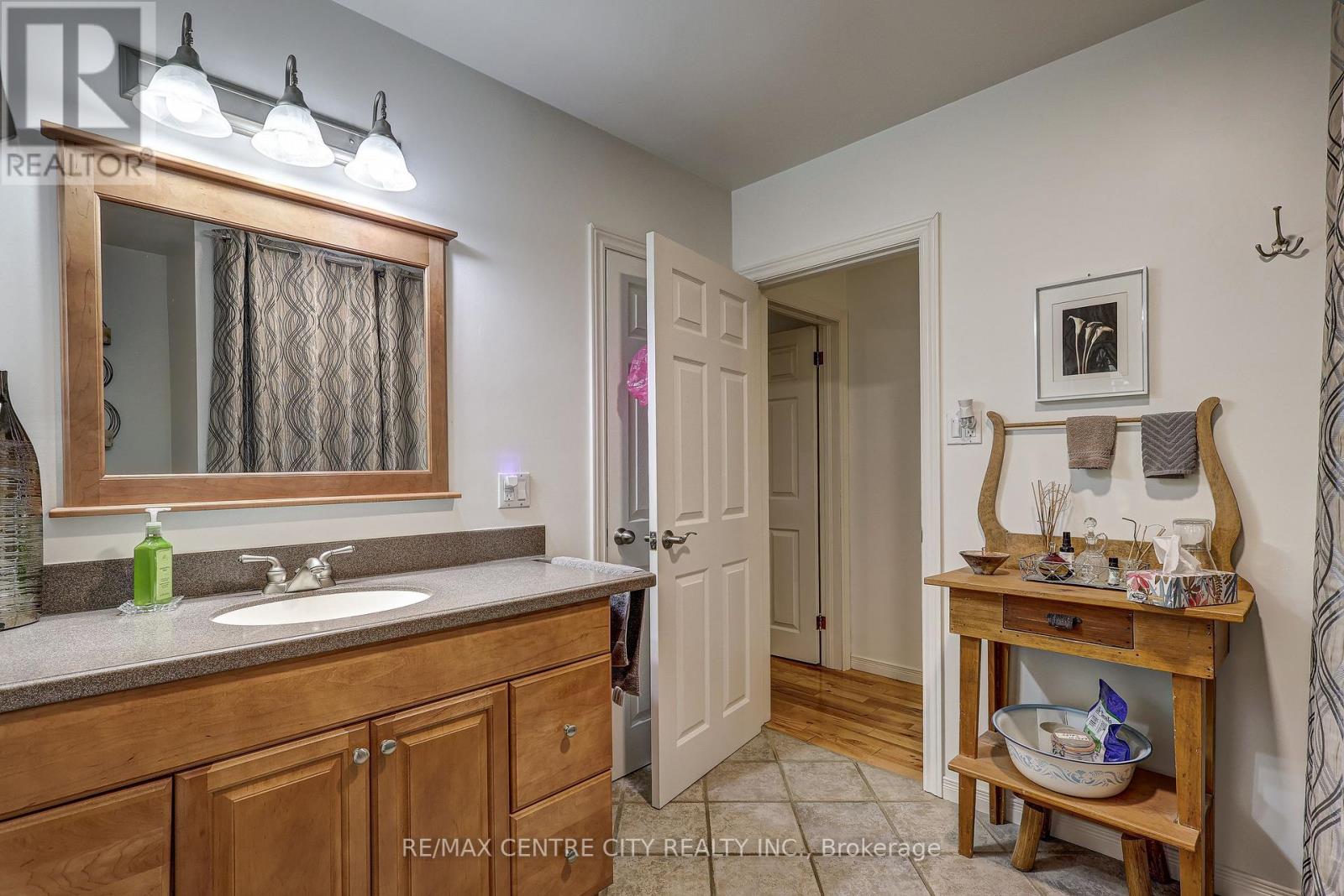 4766 Sunset Road Property Photo 23
