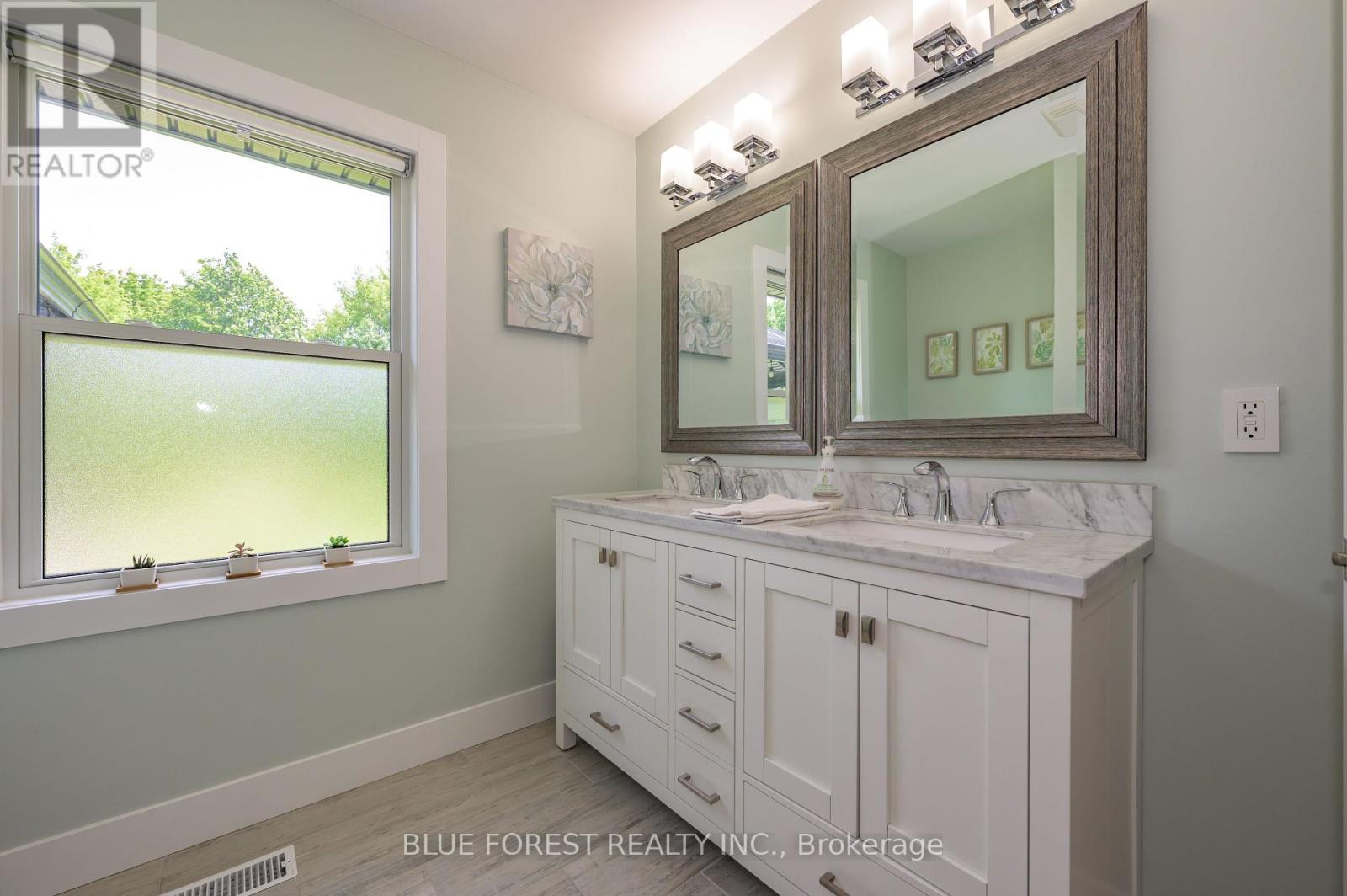 966 Glenbanner Road Property Photo 21