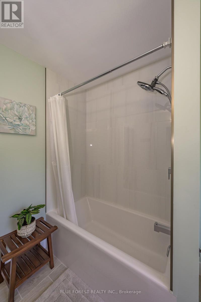 966 Glenbanner Road Property Photo 23