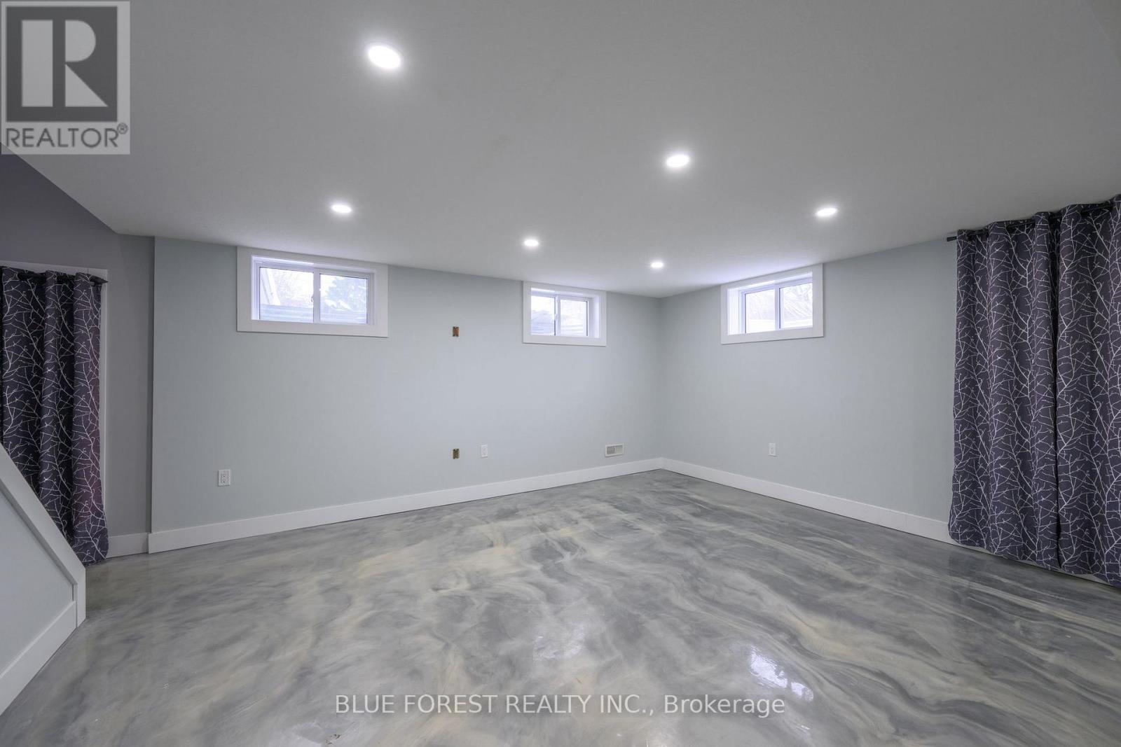 966 Glenbanner Road Property Photo 29