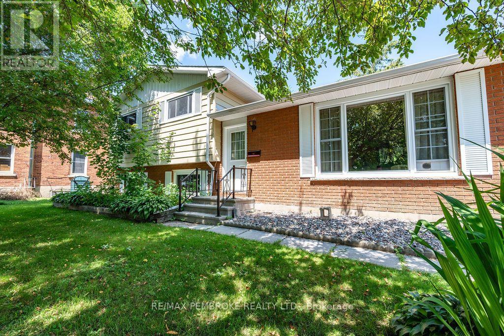 1656 BEACHBURG ROAD Property Photo 1