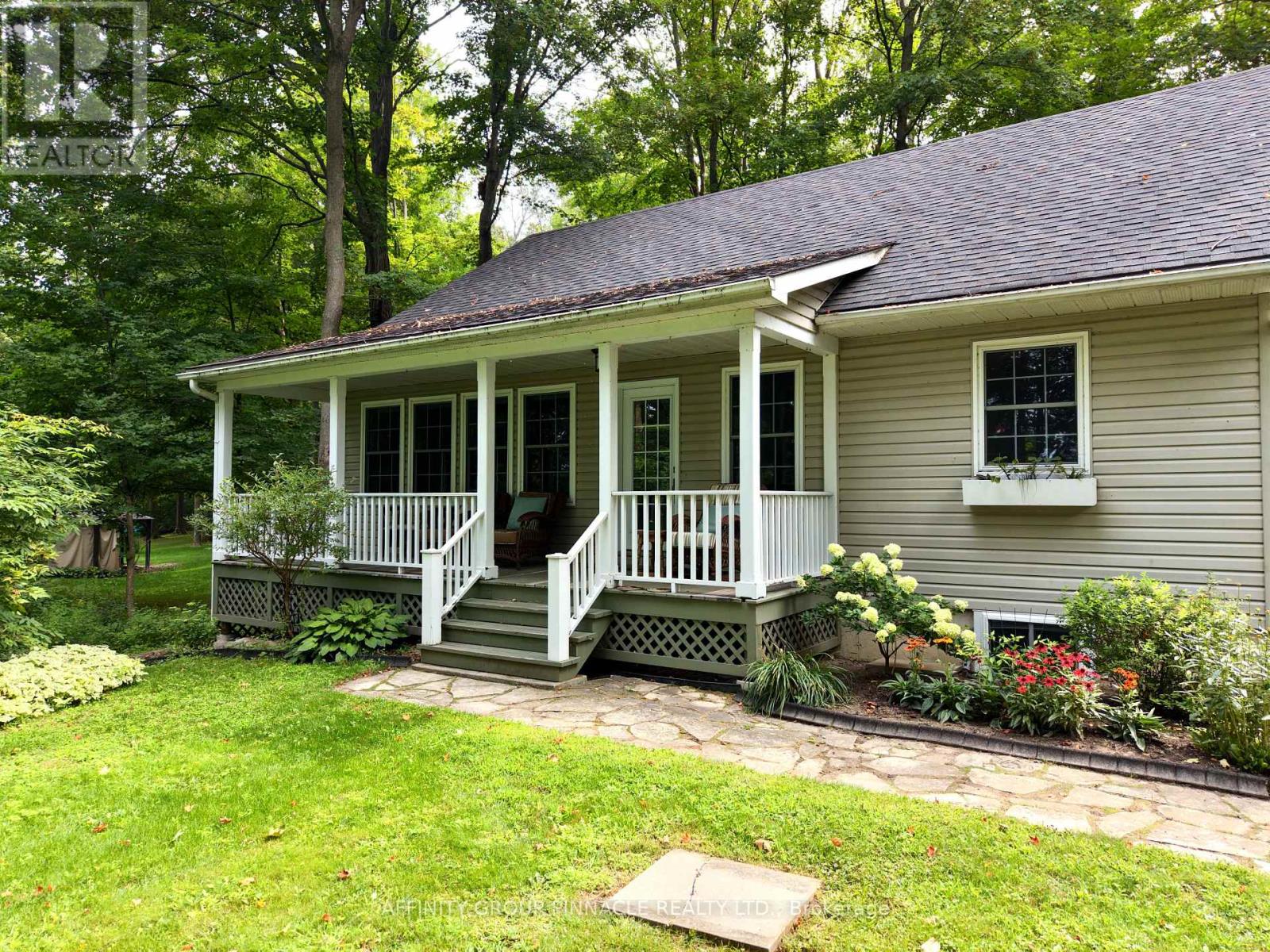 38 Westview Drive Property Photo 3