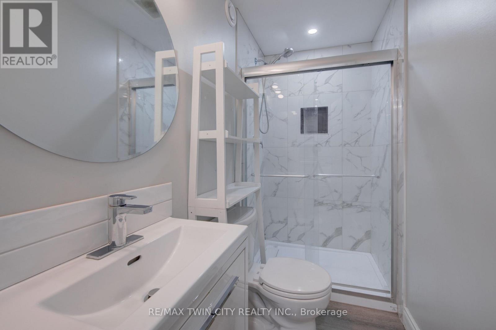 1064 Copper Leaf Crescent Property Photo 32
