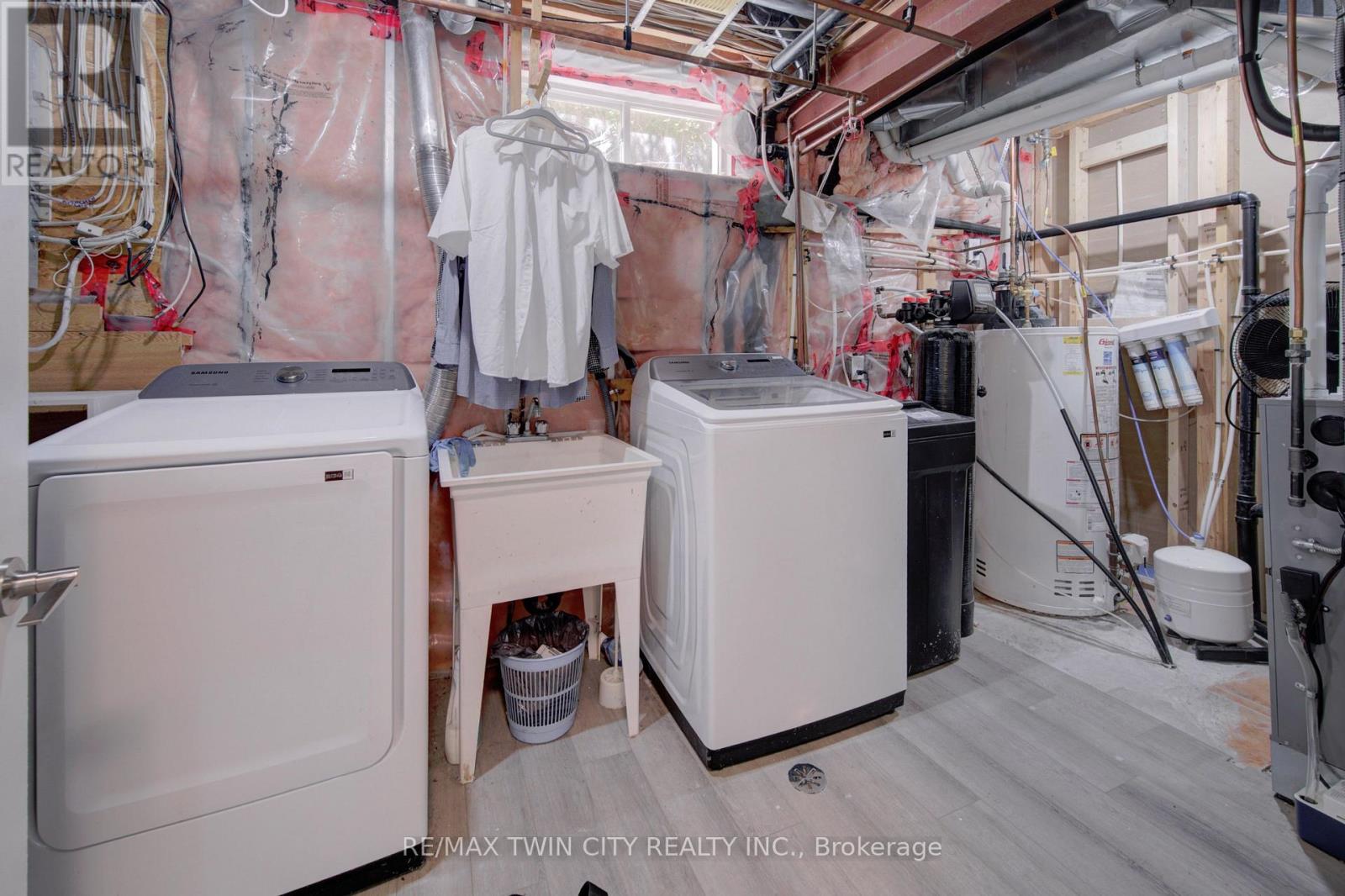 1064 Copper Leaf Crescent Property Photo 46