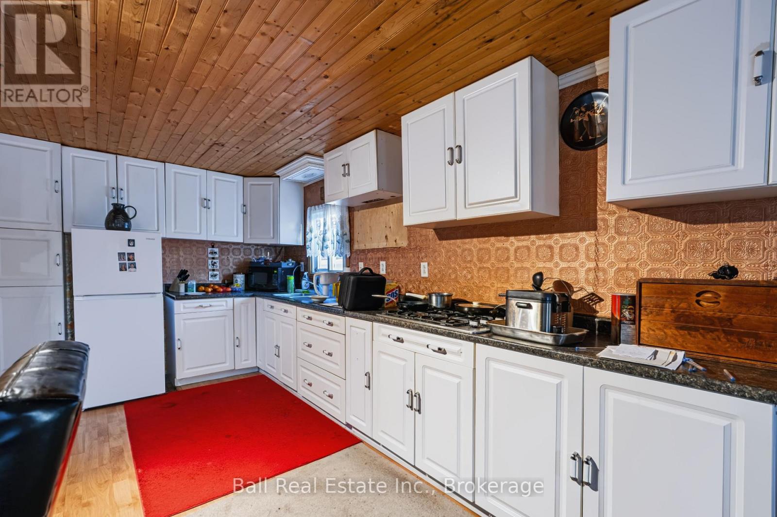 15 Mcgregor Central Drive Property Photo 9