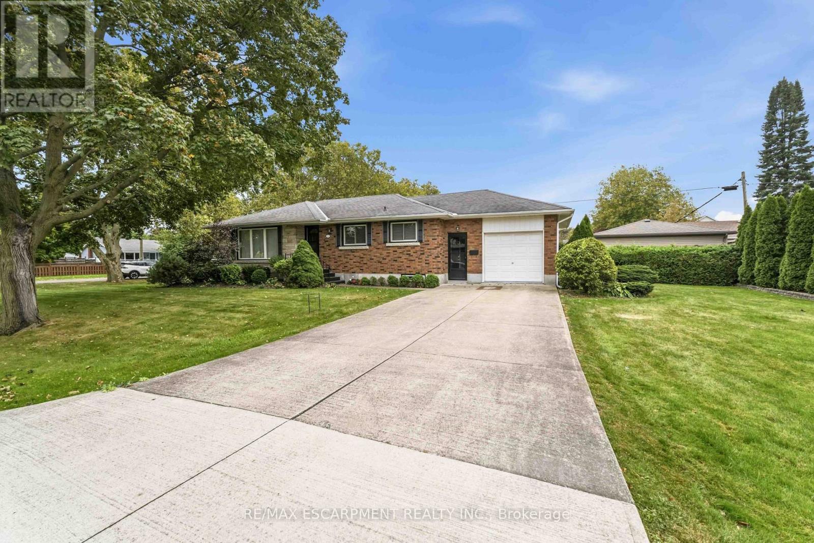 4 Regina Avenue Property Photo 3