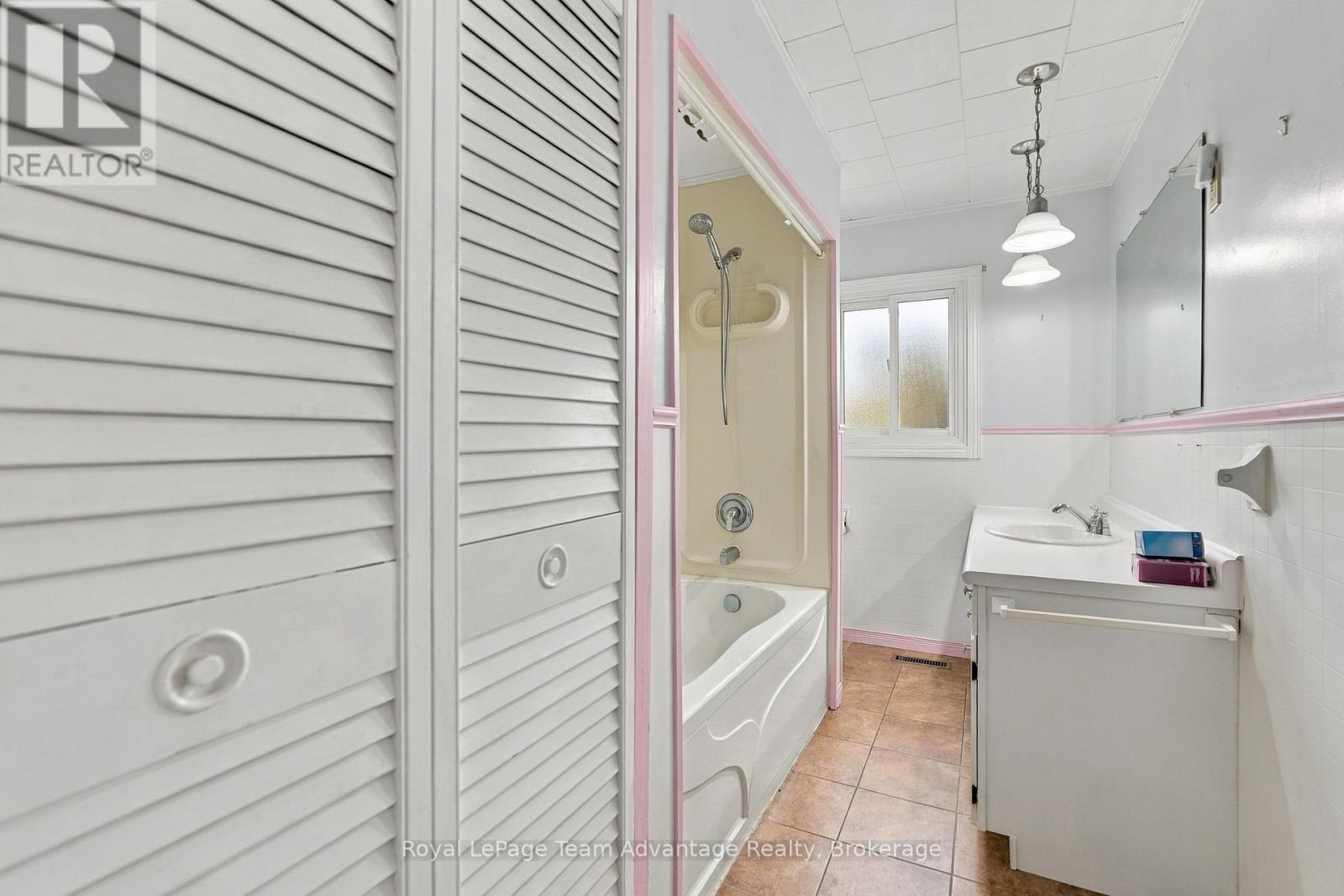 55 Highland Crescent Property Photo 19