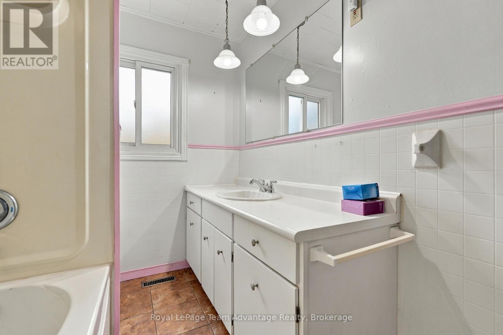 55 Highland Crescent Property Photo 21