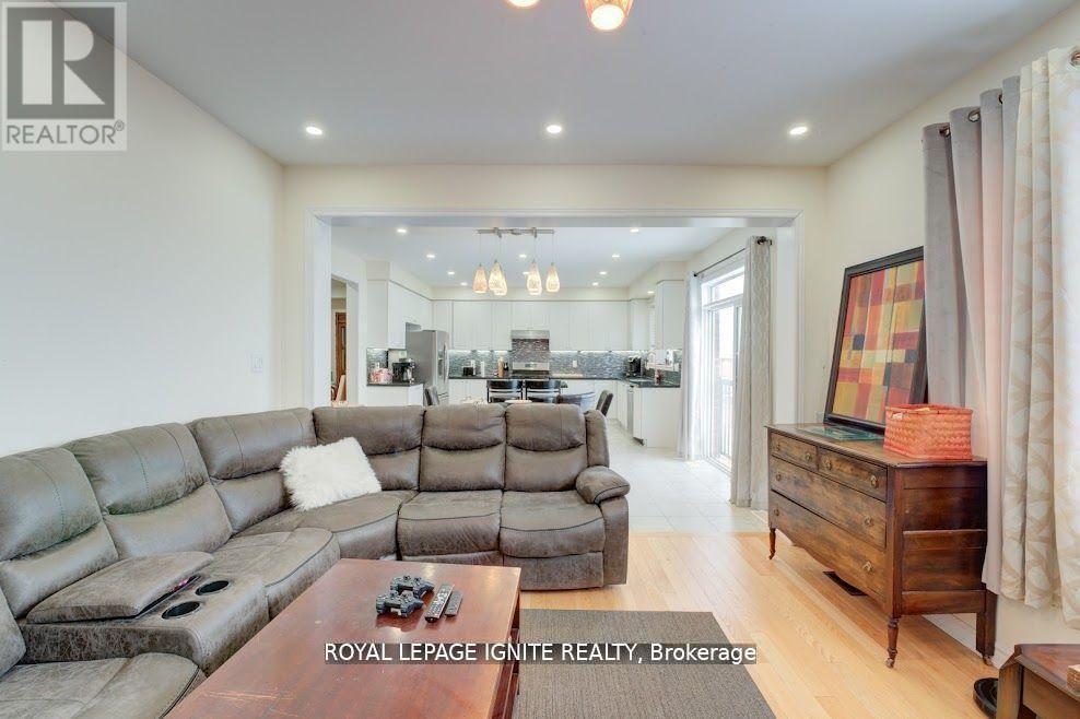 41 Northhill Avenue E Property Photo 25