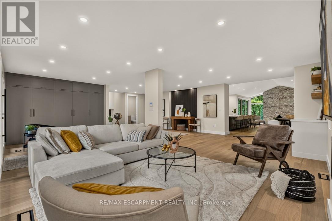 274 Mountain Brow Boulevard Property Photo 12