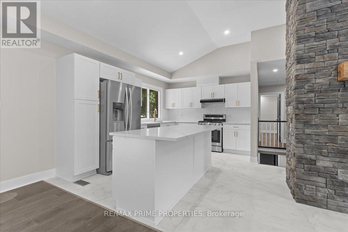 6636 Marina Drive Property Photo 10