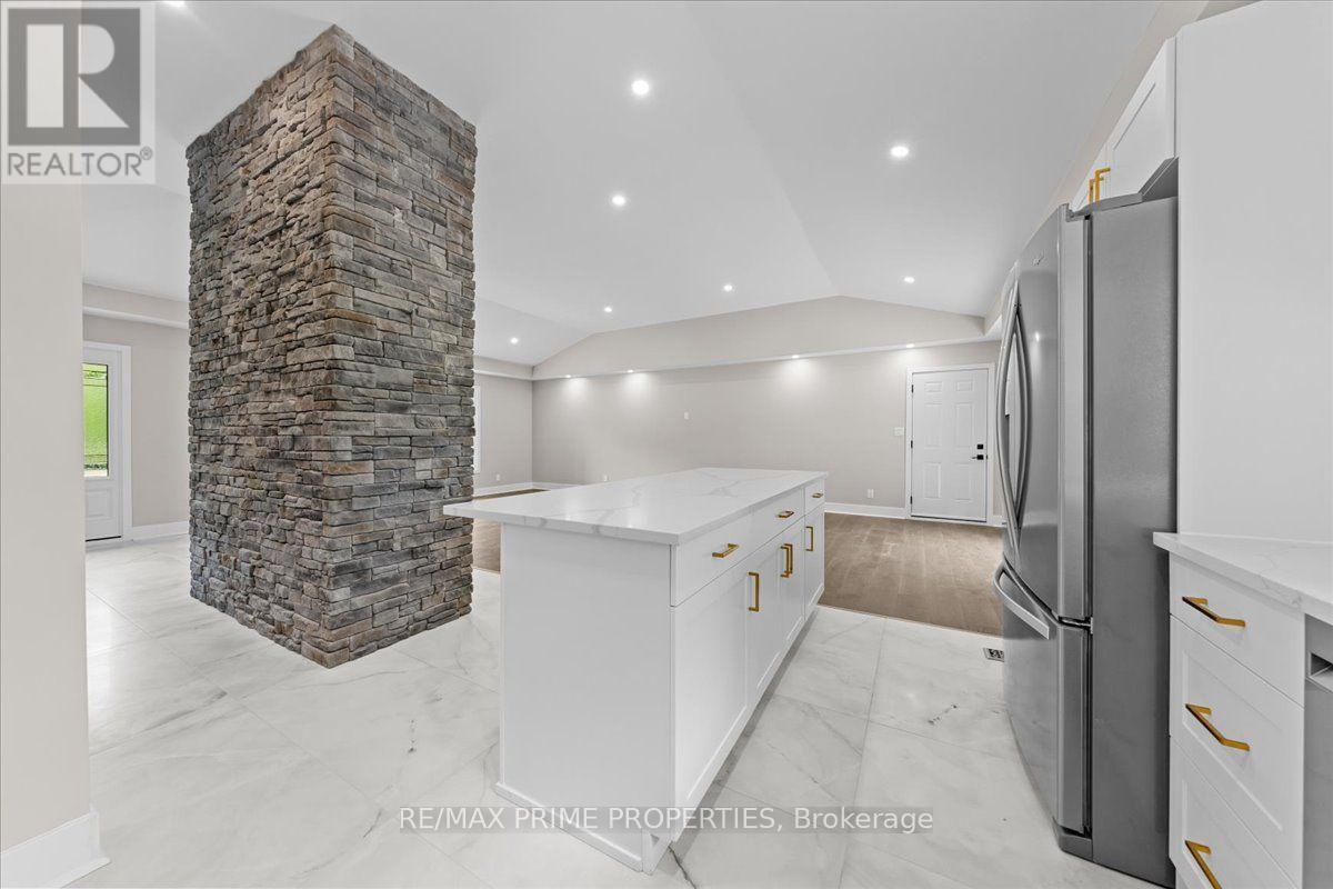 6636 Marina Drive Property Photo 13