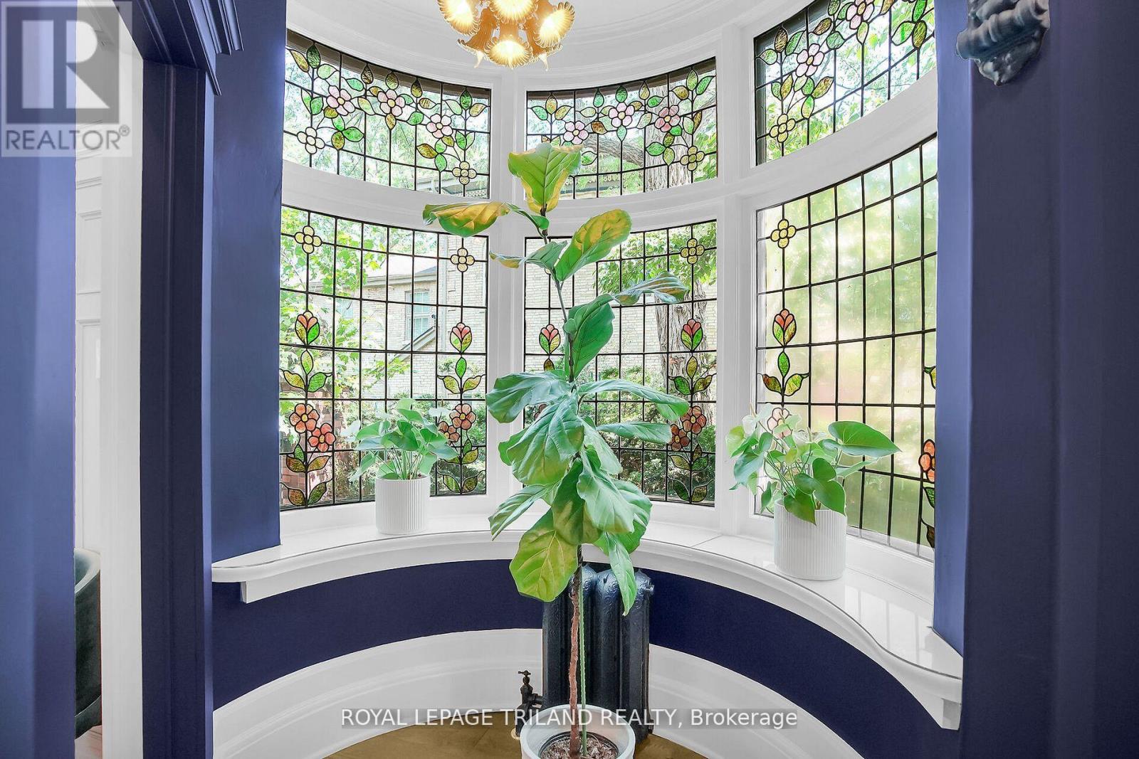 512 Colborne Street Property Photo 10